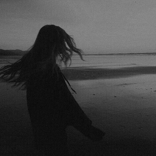 مائده🌱 (@maede_zaman)