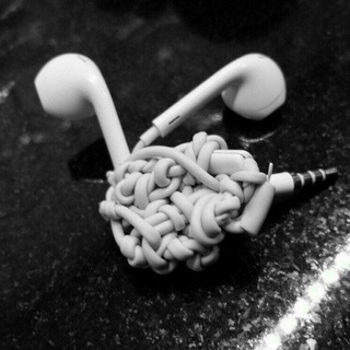 𝗮 𝗱𝗮𝗿𝗸 𝗯𝗿𝗮𝗶𝗻ᬼ⃟🖤 (@besttext20)