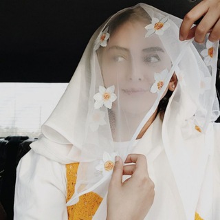 آناهیتا🌻مُحَلِّفی (@anahita_mohallefi)