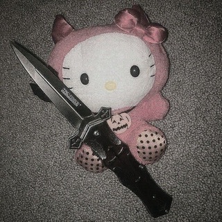 𝘉𝘭𝘰𝘰𝘥 𝘢𝘥𝘴 " (@bloody_ads)